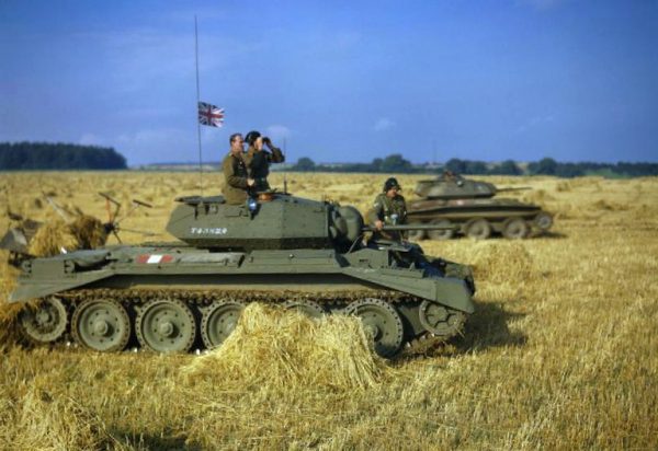 Crusader II, and Covenanter at rear, training in Yorkshire, 1942.