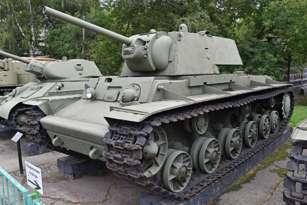 The KV-1 and T-34 together. Photo by Alan Wilson CC BY-SA 2.0