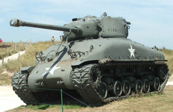 A Sherman with the larger 76 mm M1 gun. Euro-t-guide.com CC BY-SA 3.0