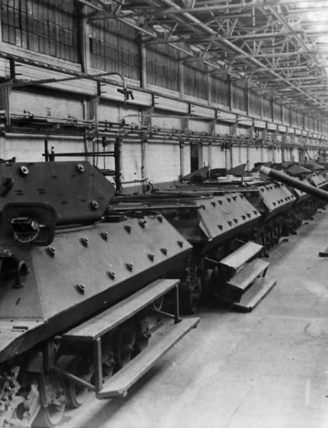 M10 Tank Destroyers On Production Line At Ford Plant 1943