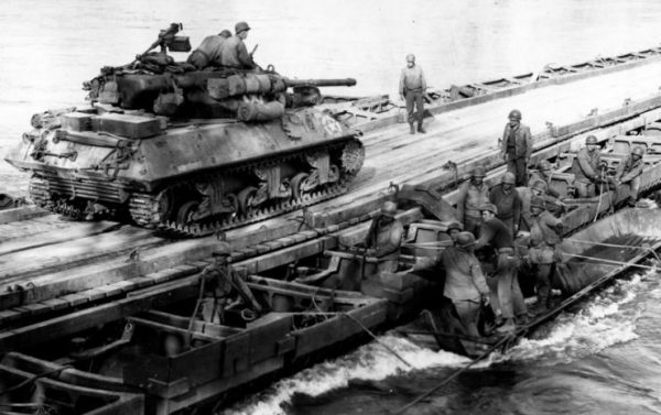 M36 crosses the Rhine on an engineer bridge 24 March 1945