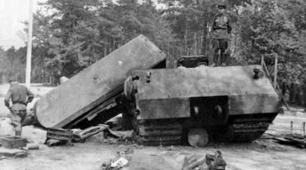 Maus blown up at Kummersdorf 1945 2