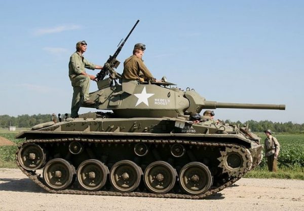 M24 Chaffee at the Thunder Over Michigan 2006. By Armchair Aviator-CC BY 2.0