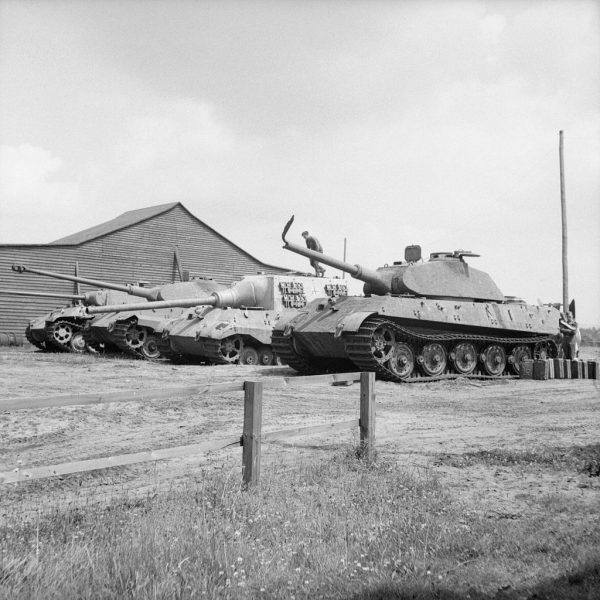 Two Tiger IIs, Jagdtiger 305004 and a Panther at the Henschel tank testing ground at Haustenbeck, Germany, June 1945.
