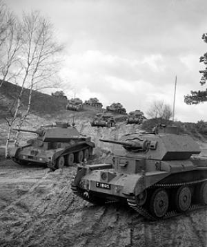 Cruiser Mk IVA tanks on exercise, 1st Armoured Division, 20 April 1941.