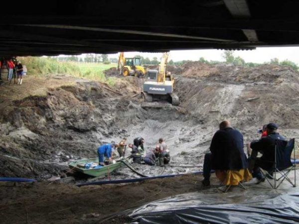 The topic of the wreck came back to life by a group of amateur historians.